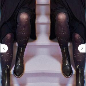 2 Pairs Of Snag Tights Size A/B